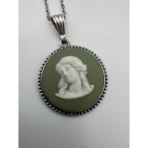 Vintage Wedgwood Green Jasperware Cameo Signed Pendant Necklace Silver England